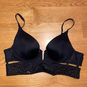 Victorias Secret Very Sexy Lightly Lined Plunge Bra Size 34B